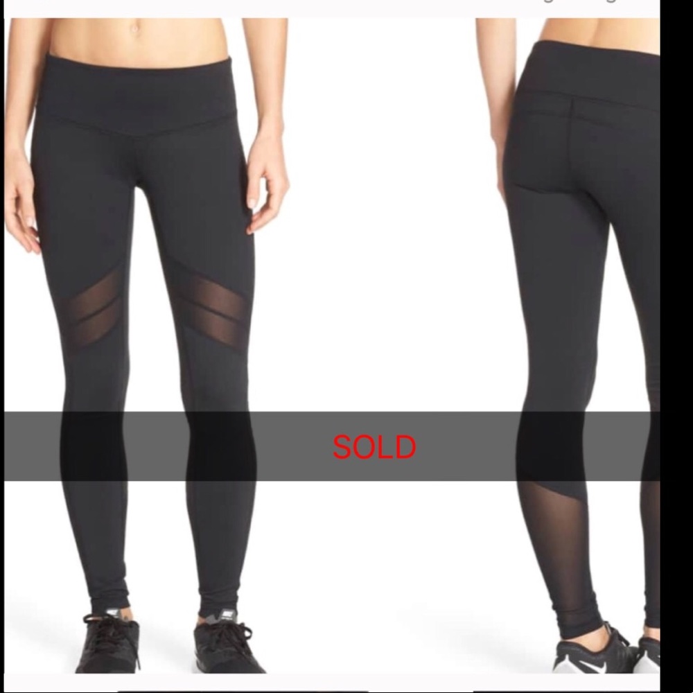 ZELLA LIVE IN SPECTRUM LEGGINGS ❤️